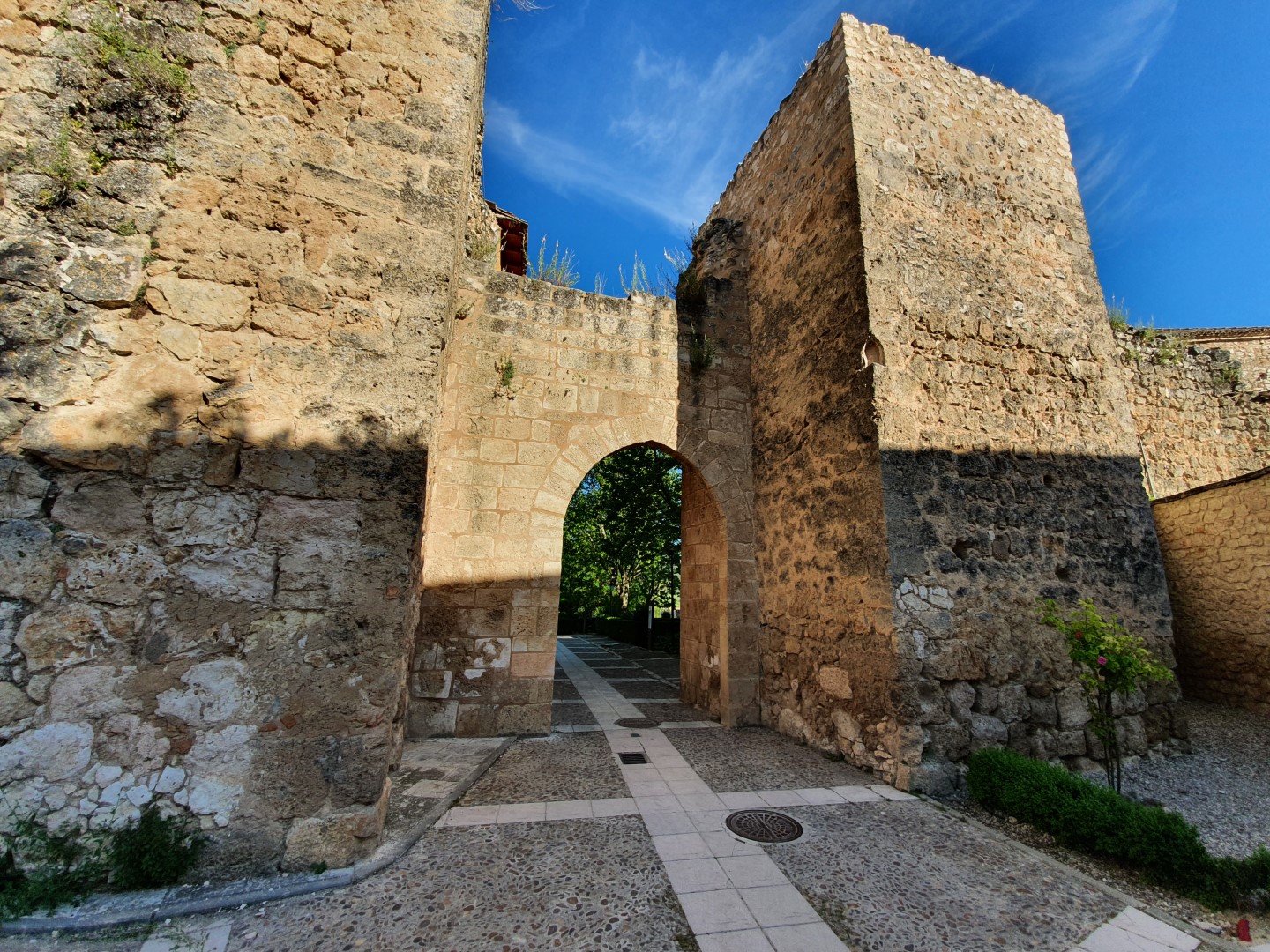 Castillo y murallas de Brihuega en Guadalajara